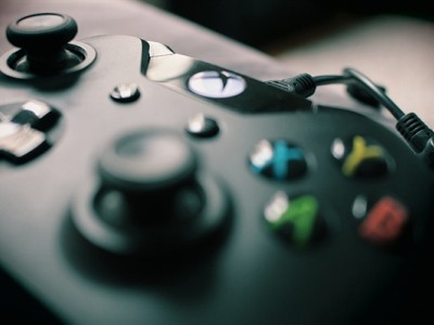把XSX“压扁了”：微软云游戏机顶盒Xbox Keystone外观首曝