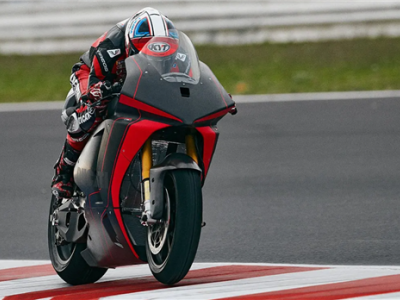 杜卡迪公布首款电动摩托车！极速达275公里 能跑7圈赛道