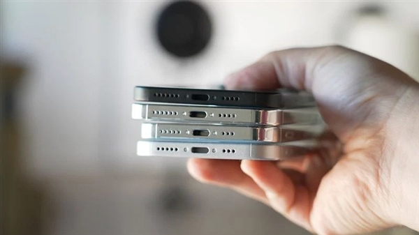 iPhone 15系列四款机模上手：全系USB-C 接口、标配灵动岛