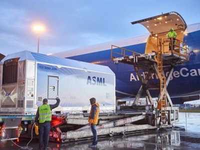 ASML确认：7nm高端DUV光刻机将继续出口，中国订单得以保障！