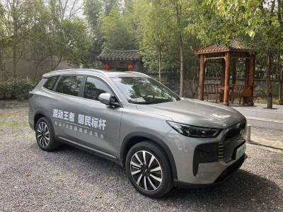 奇瑞风云T8：10万级混动SUV新标杆，实力演绎强者风范！