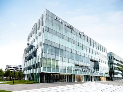 宝马新世代突围：销量承压下的创新豪赌能否成功？
