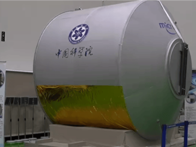 轻舟货运飞船亮相航天日，5吨小船承载大使命，2025试飞2026上岗