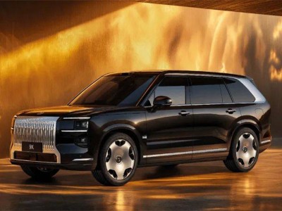 2025上海车展：汽车产业转型下的技术博弈与未来展望