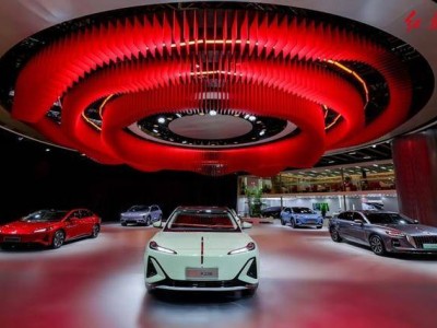 红旗智驾新成果亮相上海车展，中国汽车工业“智造”转型加速