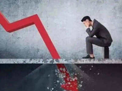 国产车市场再洗牌，几何汽车停产背后，谁将成为新王者？