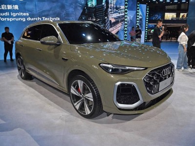 全新奥迪Q5L上海车展震撼登场，豪华外观搭2.0T四驱引关注