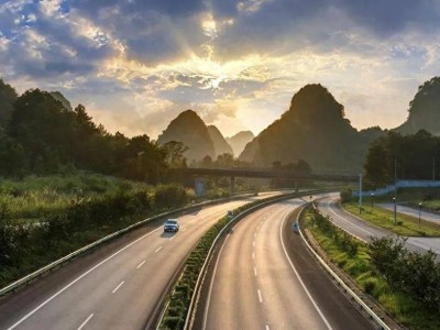 高速行车需谨慎！这三种违章行为，智能监控下你无处遁形