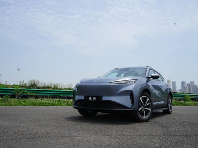 法系底盘融合中国三电，示界06能否成15万内纯电SUV操控王？