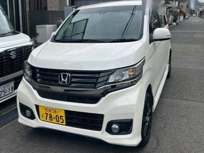 本田N-WGN街头首秀，复古时尚兼具，能否成小型车新宠？