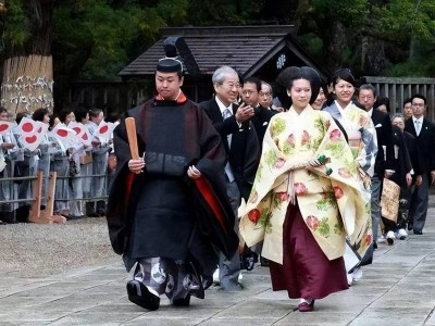 武烈天皇：九岁即位残暴无度，竟迎娶亲娘，十年后离奇死亡真相何在？