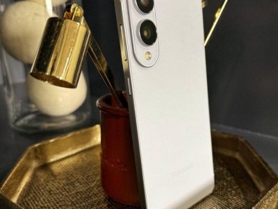 三星Galaxy S25 Edge超薄旗舰亮相：2亿像素主摄，预约享存储升级！