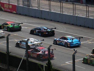 奇瑞风云A8混动版实测：1400公里续航，馈电油耗低至4.2L，能否领跑混动赛道？