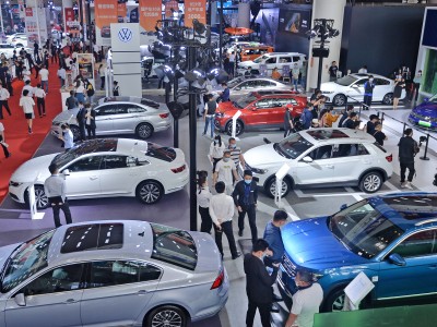 2025年换车需谨慎，普通人尤其应慎选新能源汽车
