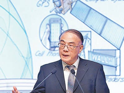 北斗之光：刘经南院士引领科技，照亮智慧生活新篇章