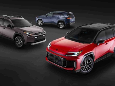 全新丰田RAV4焕新登场，外观内饰全面升级，动力依旧强劲