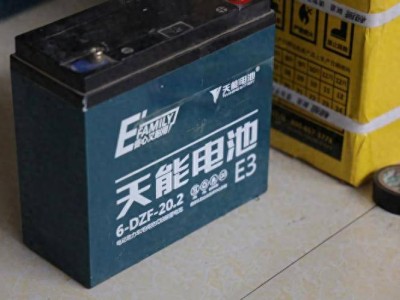 铅酸电池VS锂电池：电动车为何偏爱前者？真相揭秘