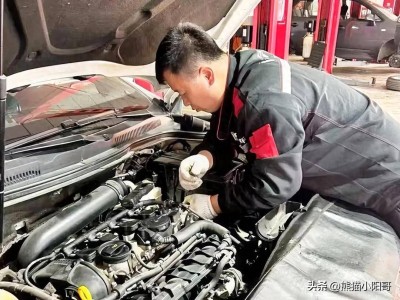 电车时代下的汽修店：转型还是淘汰？老张的无奈与行业的变革