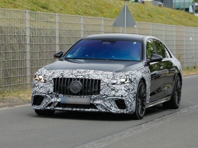 梅赛德斯-AMG S 63 E Performance中期改款，路测实车图抢先看！