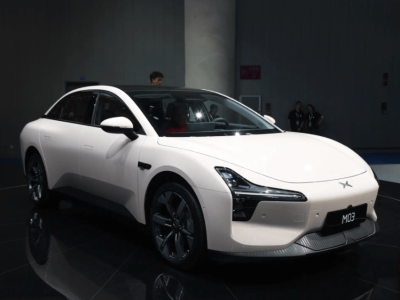 小鹏MONA M03对决比亚迪秦L EV：12万级电车，谁才是性价比之王？