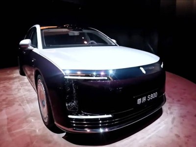 尊界S800粤港澳车展震撼登场，豪华配置引领新能源风潮！