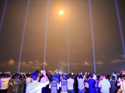 科技旅游新风尚：“追火箭”“上火星”成热门打卡地！