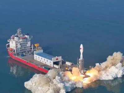 蓝海逐梦，天路启航：“东方航天港”号引领中国海上航天新篇章