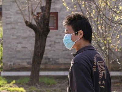 韦东奕牙齿状况引关注，北大贴心照料，医生：科学诊疗可改善
