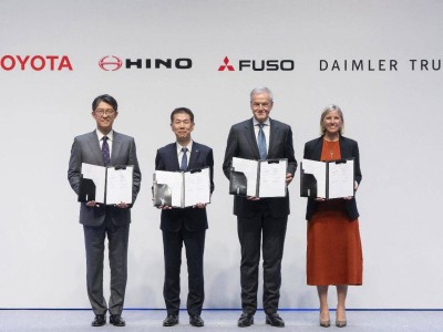 日野三菱扶桑合并新公司，2026年上市剑指中国商用车市场