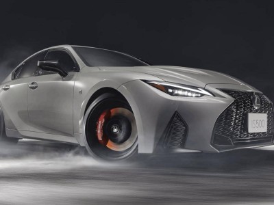 雷克萨斯IS 500 V8限量版，最后500台致敬经典落幕