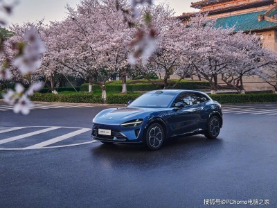 雷军不做6座SUV？理想i8：三排六座纯电SUV我们来填补空白！