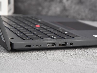 ThinkPad T14 Gen 6 AI元启版评测：Win11新特性如何提升商务体验？