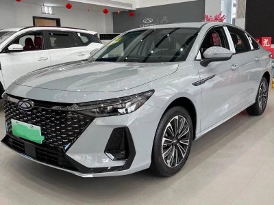 奇瑞风云A8对战吉利银河L6，7万级混动新车，二手车还香吗？