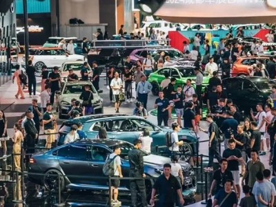 14大车企交卷：问界月销首超理想，小鹏半年顶全年