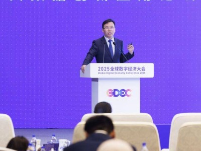我国自主研发全球科技文献数据平台，近9000万条元数据助力科研创新