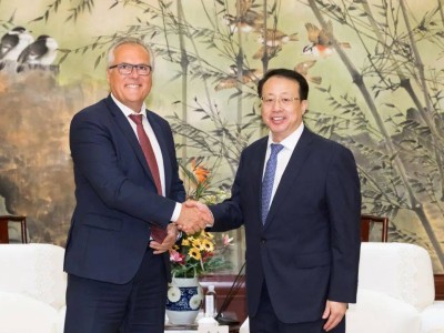 龚正与恩智浦半导体CEO共商合作，推动上海集成电路产业发展