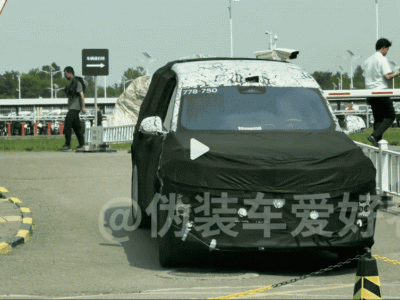 理想新车谍照曝光：或推全尺寸SUV，市场竞争再升级