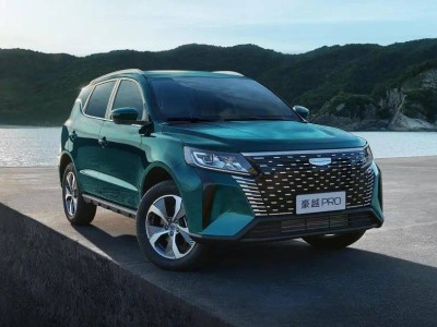 10万预算买燃油SUV，吉利豪越PRO性价比高不高？车友实测分享