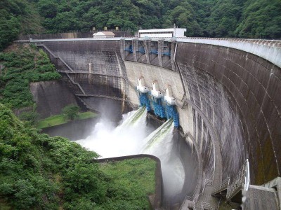 水电光伏大比拼：扎拉电站展现碳中和时代能源新格局