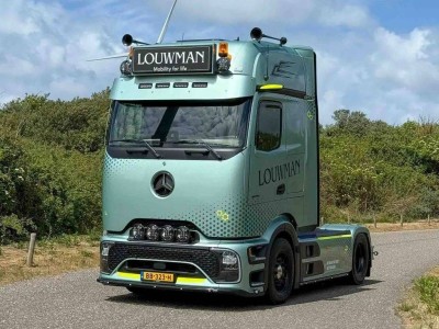經典碰撞未來，實拍第二代奔馳Actros L低風阻旗艦卡車改裝風采
