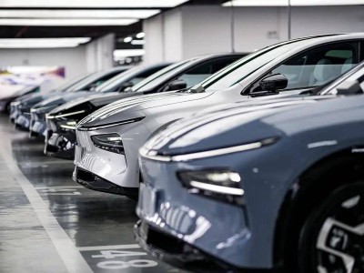 小鹏G7中型纯电SUV上市即交付，800V架构续航高达702km