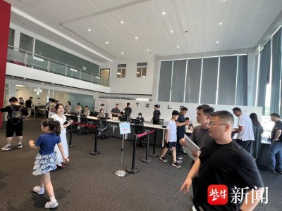 高温天气下新能源汽车热度飙升，关联产业链迎来发展良机