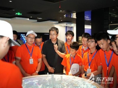 AI灵巧手、AI创想师、AI智能体：这个夏令营让孩子在科技前沿玩转人工智能