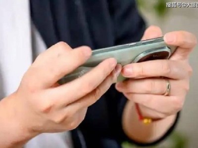 vivoY300：长辈优选智能手机，续航强影像佳，操作便捷更贴心