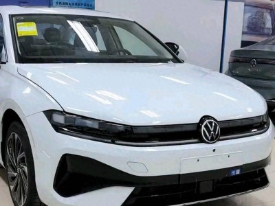新款大众速腾SAGITAR：品鉴会上展风采，国产轿车新标杆