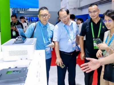 商汤绝影端侧多模态大模型亮相链博会|聚焦链博会
