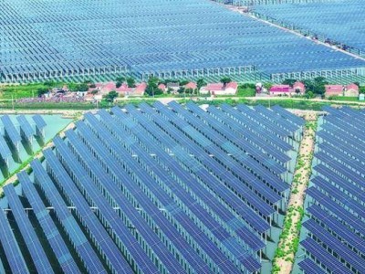 中国绿动全球：能源转型浪潮中的领跑者