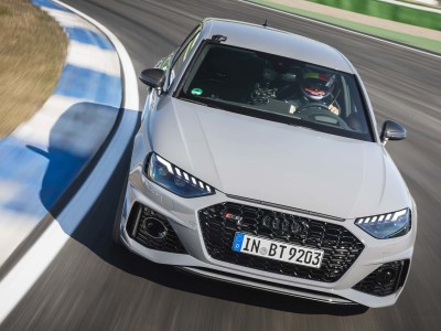 奥迪RS4 25周年版VS BMW M3 Touring：谁才是终极家庭性能旅行车？