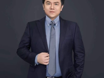 工业机器人新形态：优艾智合副总裁谈适配任务比外形更重要