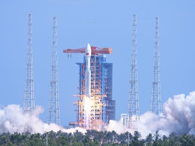 长征八号甲火箭再创佳绩，成功发射卫星互联网低轨06组卫星